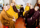 Ban Trị sự Phật giáo tỉnh chúc mừng Ni trưởng Thích Đàm Nhung nhân ngày 20/10